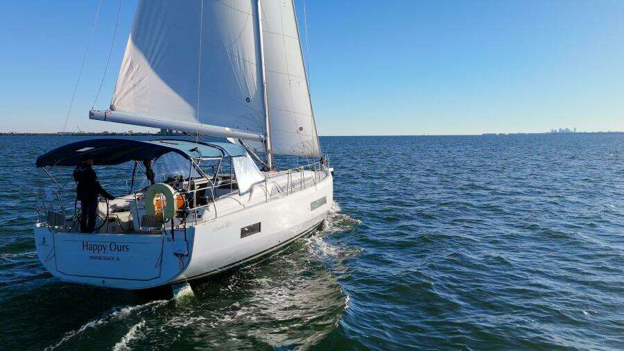 Happy Ours 42ft Beneteau Yacht For Sale