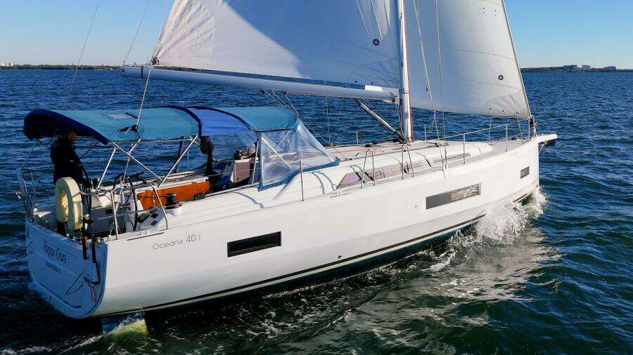 Happy Ours 42ft Beneteau Yacht For Sale