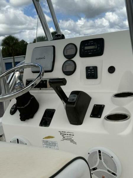 21' 2013 Key West 210 Bay Reef