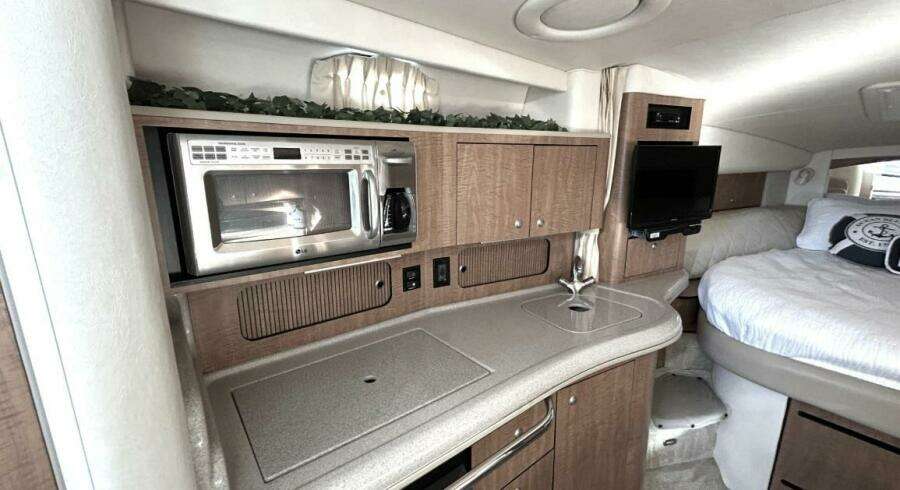 35ft Sea Ray Yacht For Sale