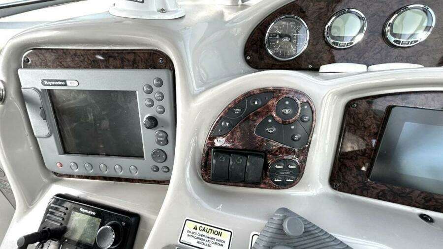 35ft Sea Ray Yacht For Sale