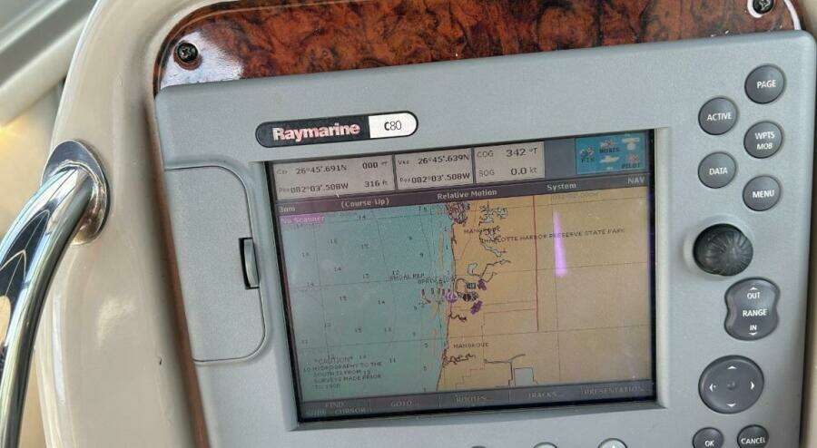 35ft Sea Ray Yacht For Sale