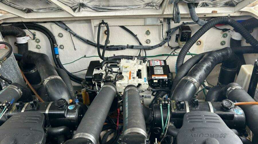 35ft Sea Ray Yacht For Sale