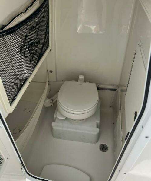 25ft Sea Hunt Yacht For Sale