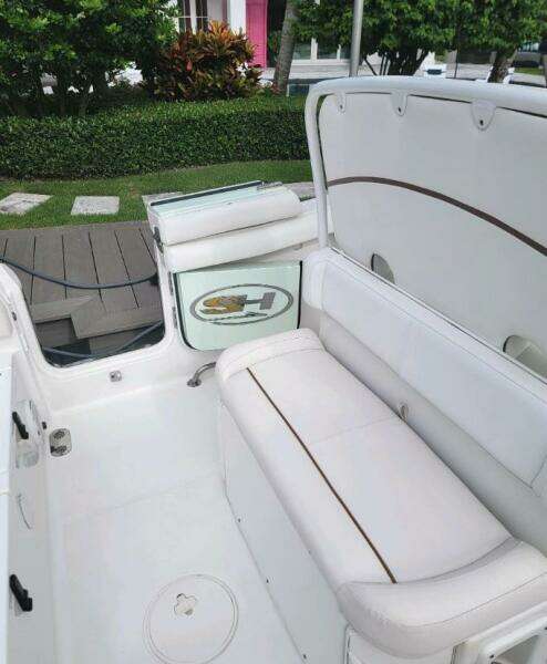 25ft Sea Hunt Yacht For Sale