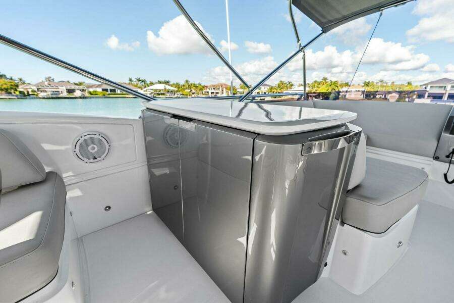 R amp R 50ft Princess Yacht For Sale