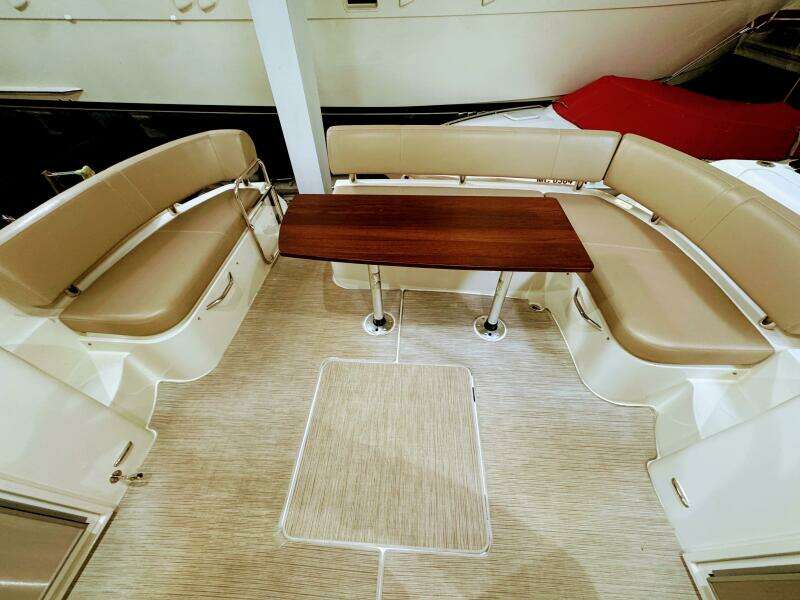 R amp R 37ft Carver Yacht For Sale