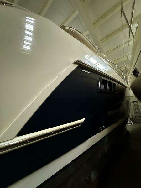 R amp R 37ft Carver Yacht For Sale