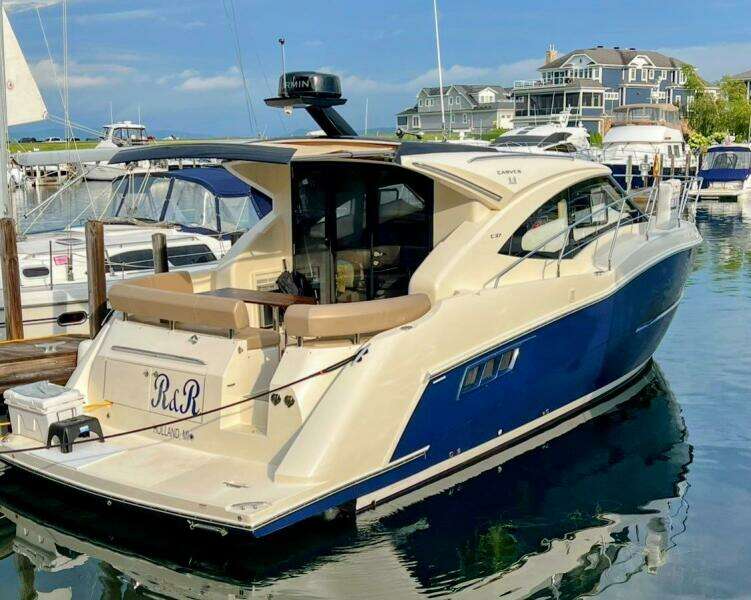 R amp R 37ft Carver Yacht For Sale