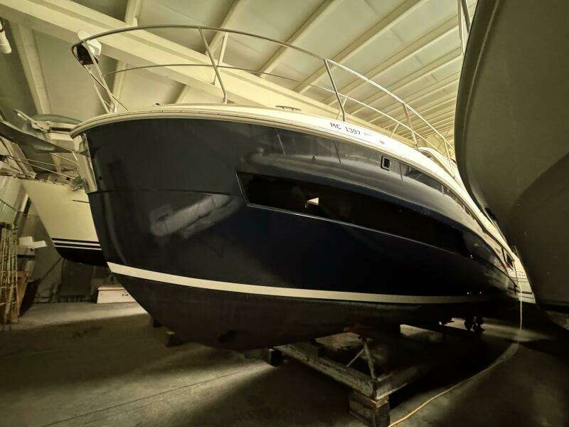 R amp R 37ft Carver Yacht For Sale