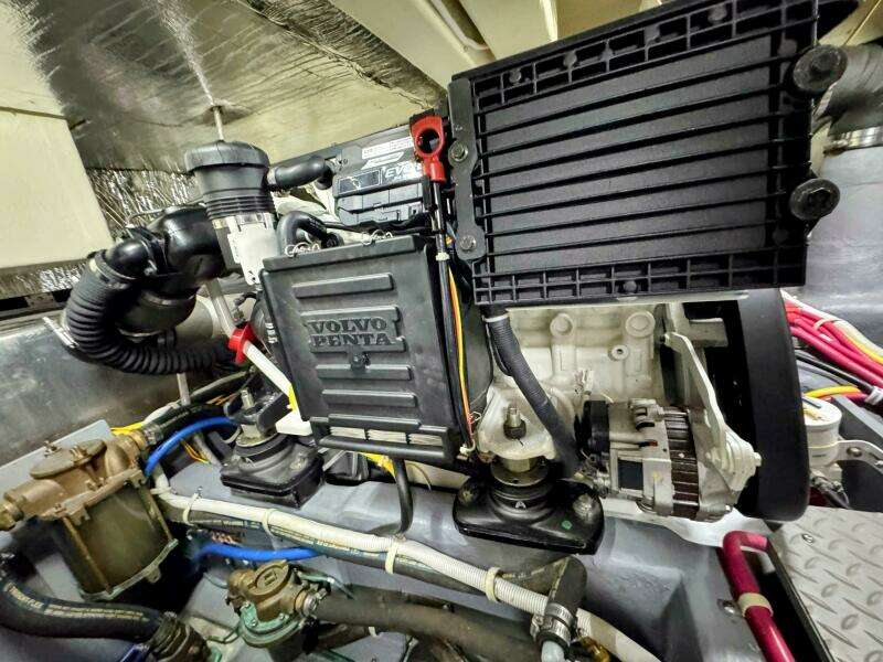 R amp R 37ft Carver Yacht For Sale