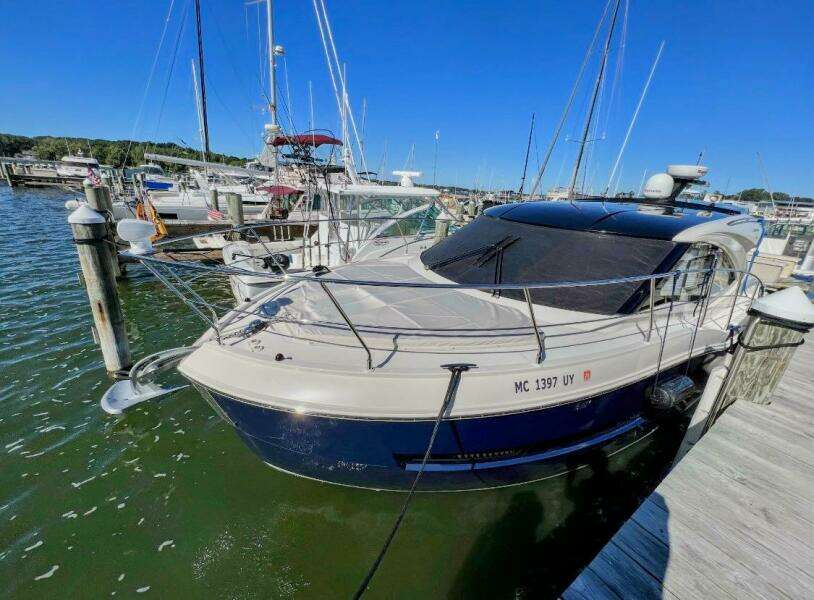 R amp R 37ft Carver Yacht For Sale