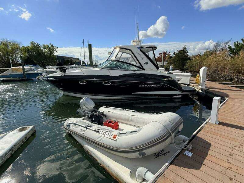 La Bella Sirena 33ft Monterey Yacht For Sale