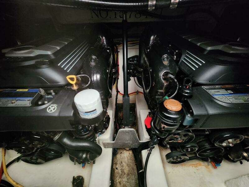 La Bella Sirena 33ft Monterey Yacht For Sale