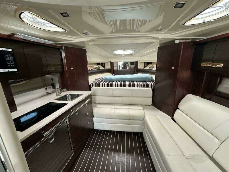 La Bella Sirena 33ft Monterey Yacht For Sale