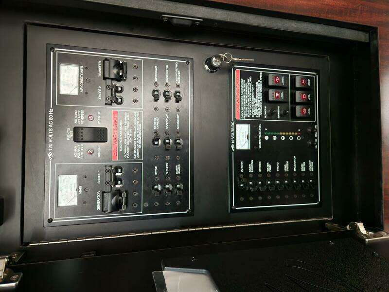 La Bella Sirena 33ft Monterey Yacht For Sale