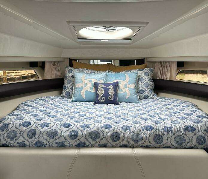 La Bella Sirena 33ft Monterey Yacht For Sale