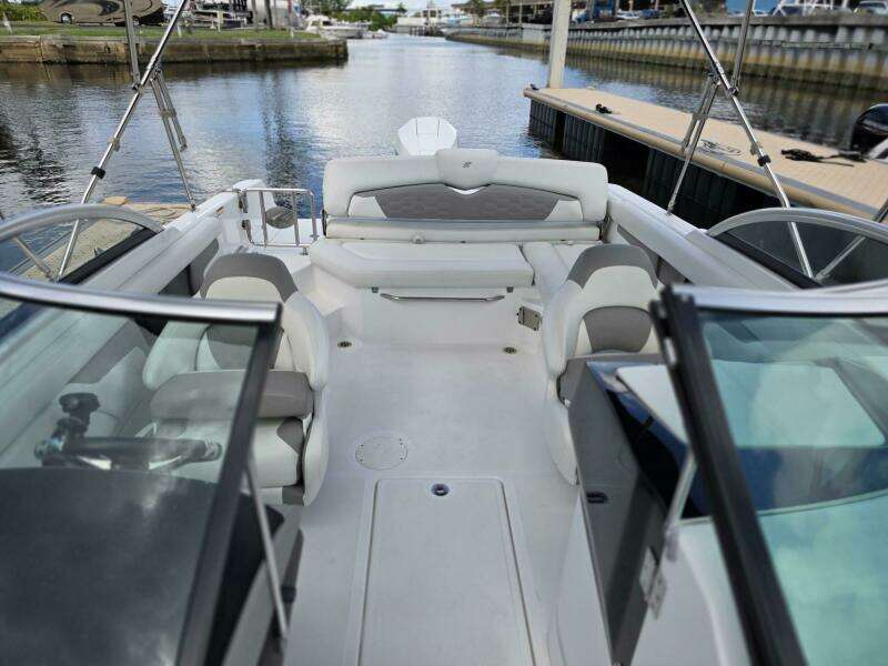 22ft Four Winns Yacht For Sale