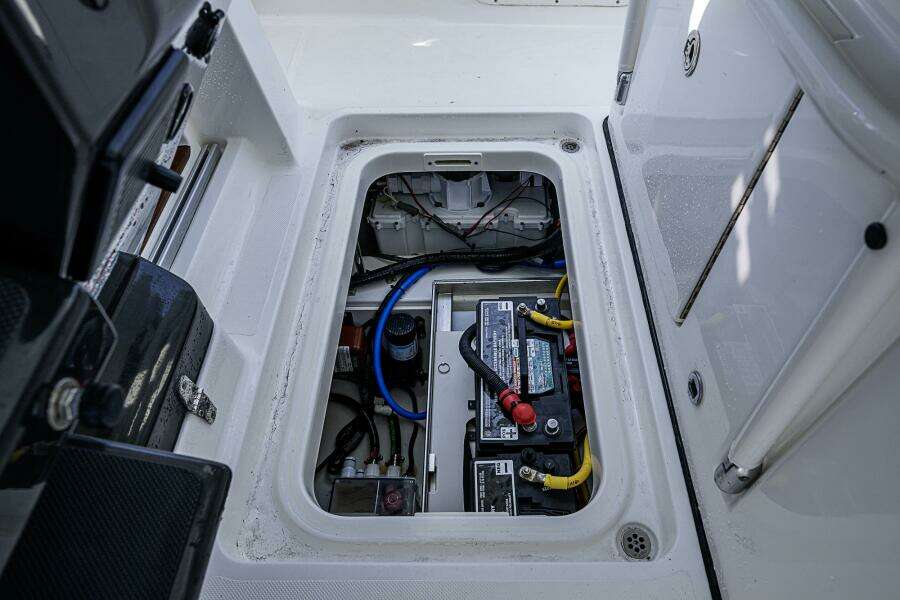 32ft Pursuit Yacht For Sale