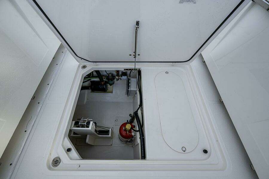 32ft Pursuit Yacht For Sale