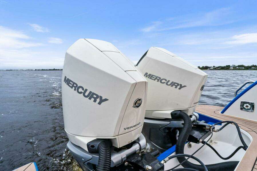 Tumalum 35ft MJM Yacht For Sale