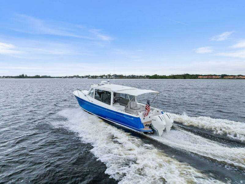 Tumalum 35ft MJM Yacht For Sale