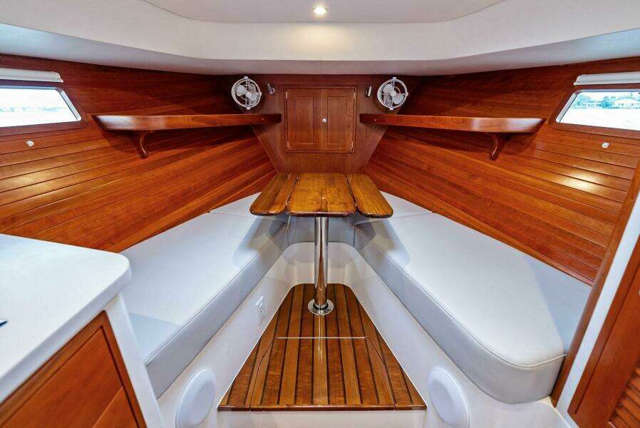 Tumalum 35ft MJM Yacht For Sale