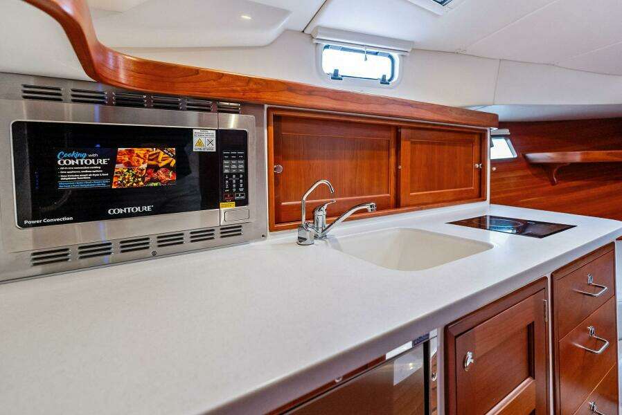 Tumalum 35ft MJM Yacht For Sale