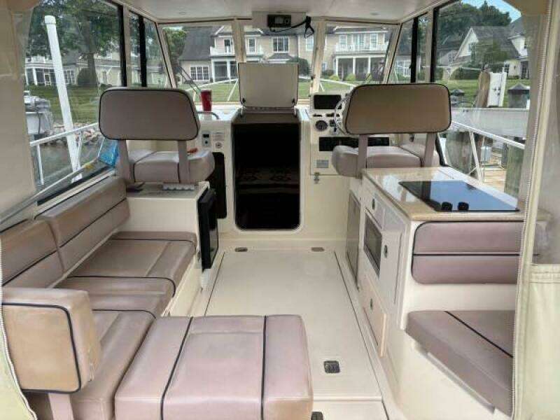 Les Suz 31ft Mainship Yacht For Sale