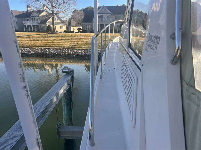 Les Suz 31ft Mainship Yacht For Sale