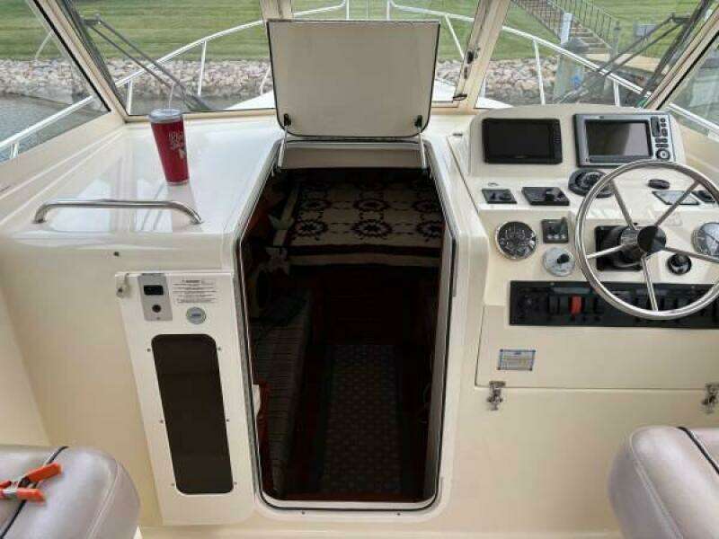 Les Suz 31ft Mainship Yacht For Sale