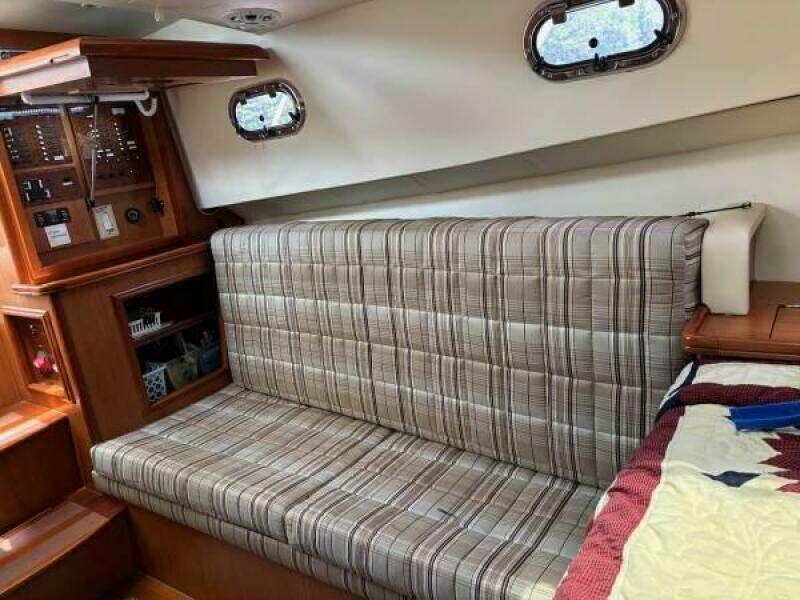 Les Suz 31ft Mainship Yacht For Sale