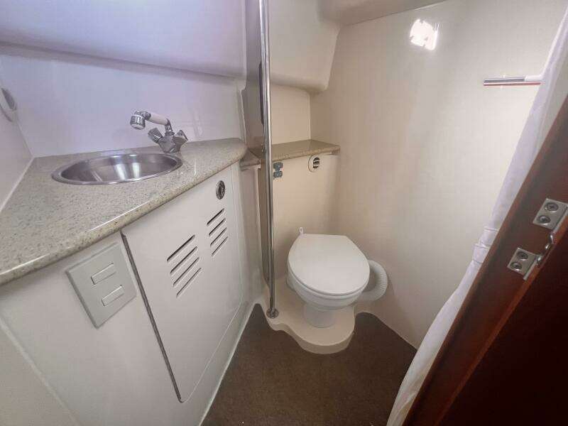 Les Suz 31ft Mainship Yacht For Sale