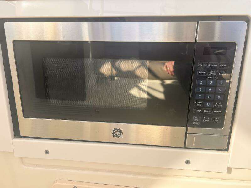 Les Suz 31ft Mainship Yacht For Sale