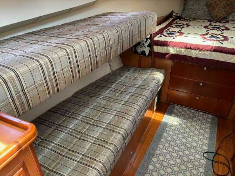 Les Suz 31ft Mainship Yacht For Sale