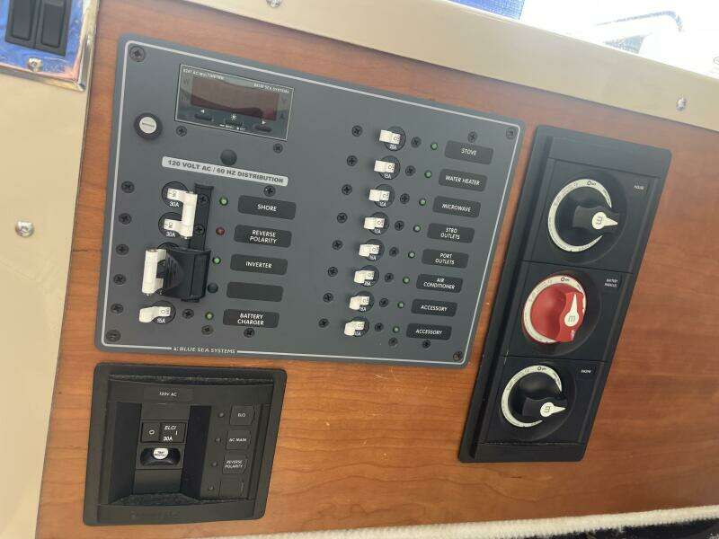 24ft Cutwater Yacht For Sale