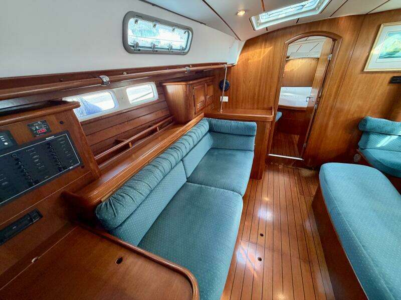 Eda 47ft Beneteau Yacht For Sale