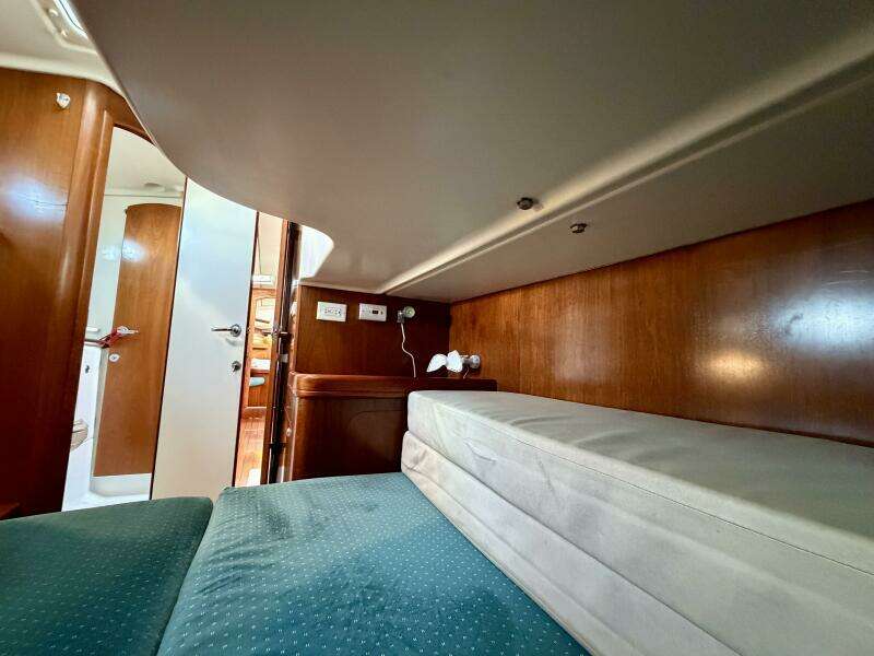 Eda 47ft Beneteau Yacht For Sale