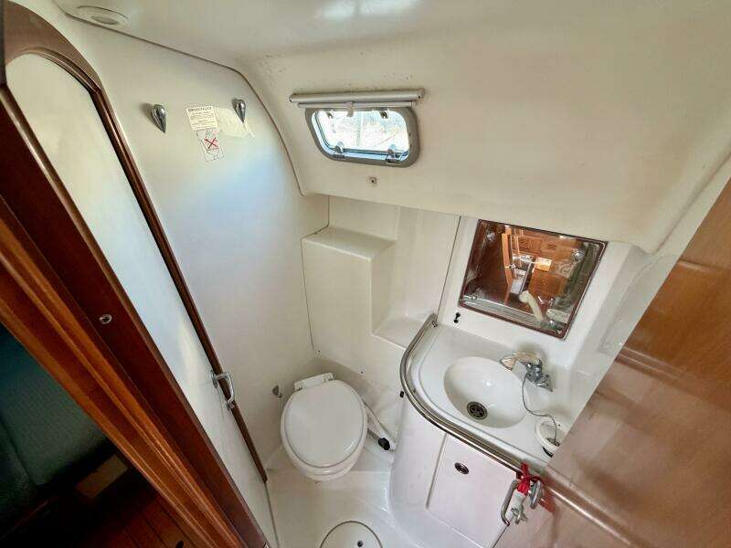 Eda 47ft Beneteau Yacht For Sale