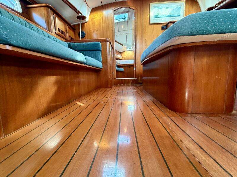 Eda 47ft Beneteau Yacht For Sale