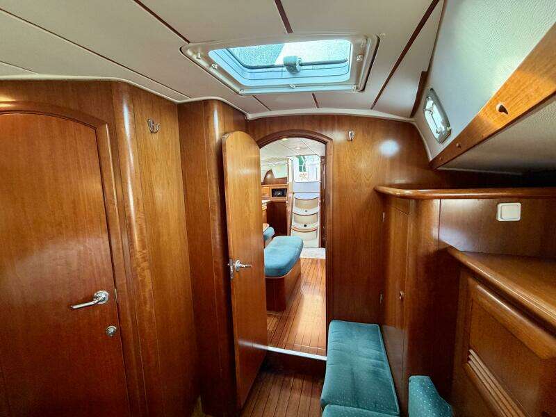 Eda 47ft Beneteau Yacht For Sale