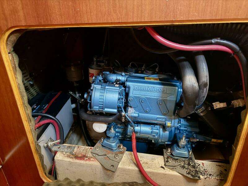 Eda 47ft Beneteau Yacht For Sale