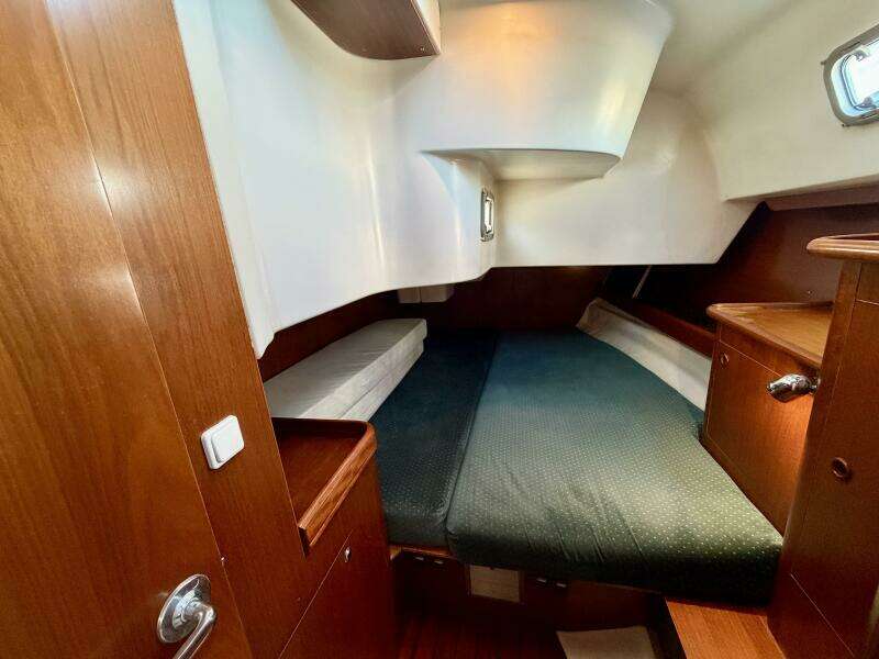 Eda 47ft Beneteau Yacht For Sale