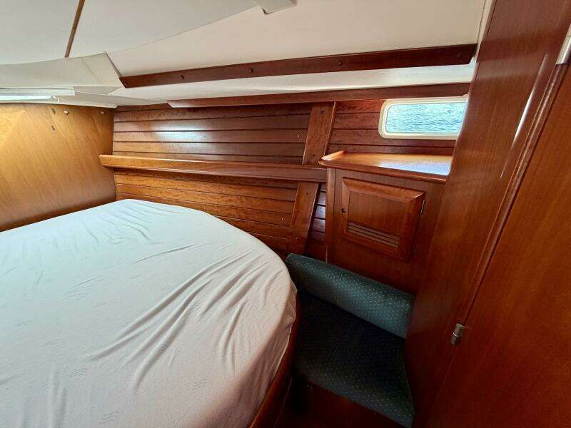 Eda 47ft Beneteau Yacht For Sale