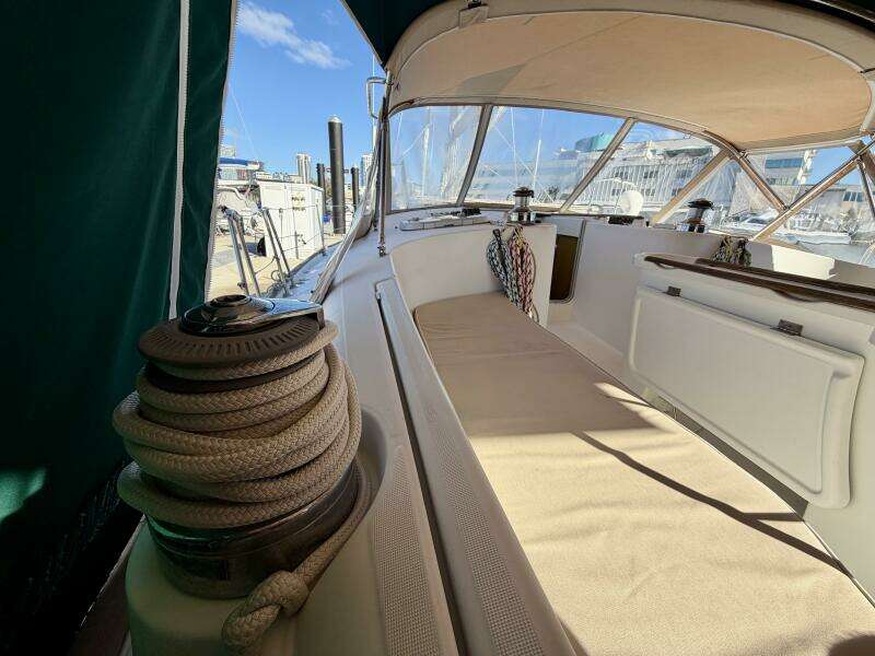 Eda 47ft Beneteau Yacht For Sale
