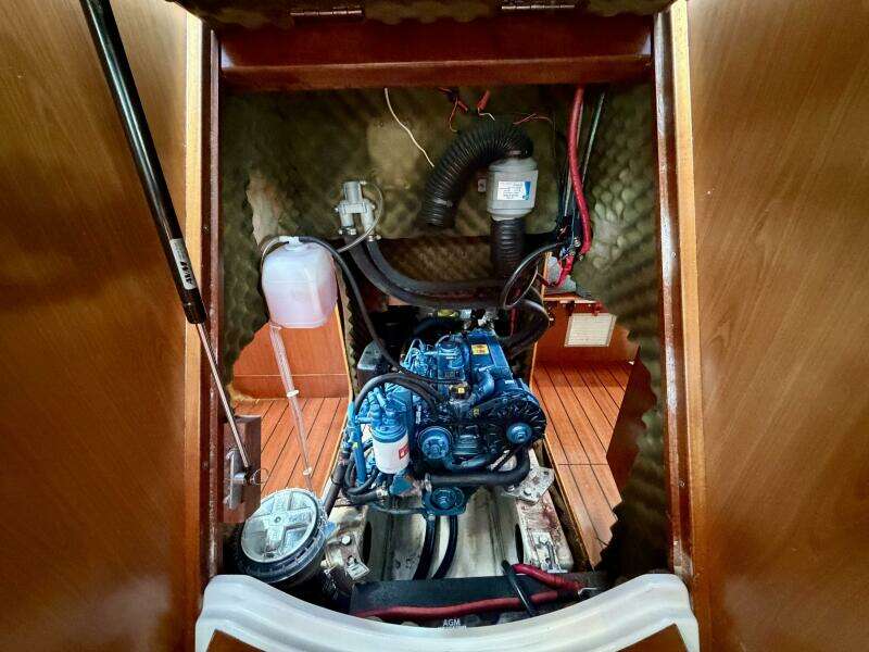 Eda 47ft Beneteau Yacht For Sale