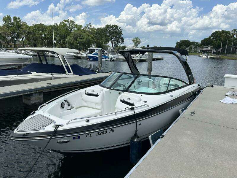 Live Life 27ft Monterey Yacht For Sale