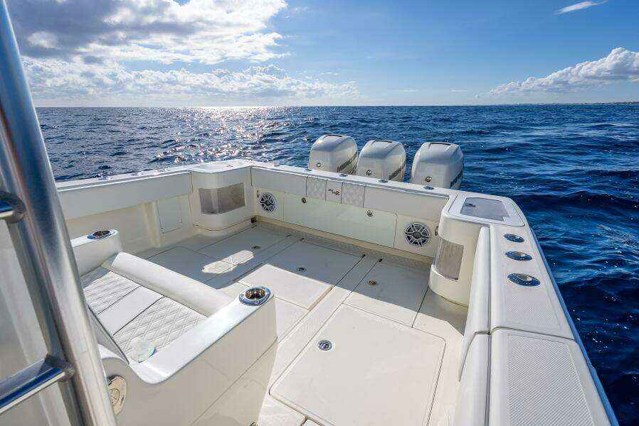 37ft SeaVee Yacht For Sale