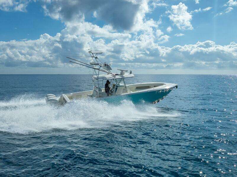 37ft SeaVee Yacht For Sale