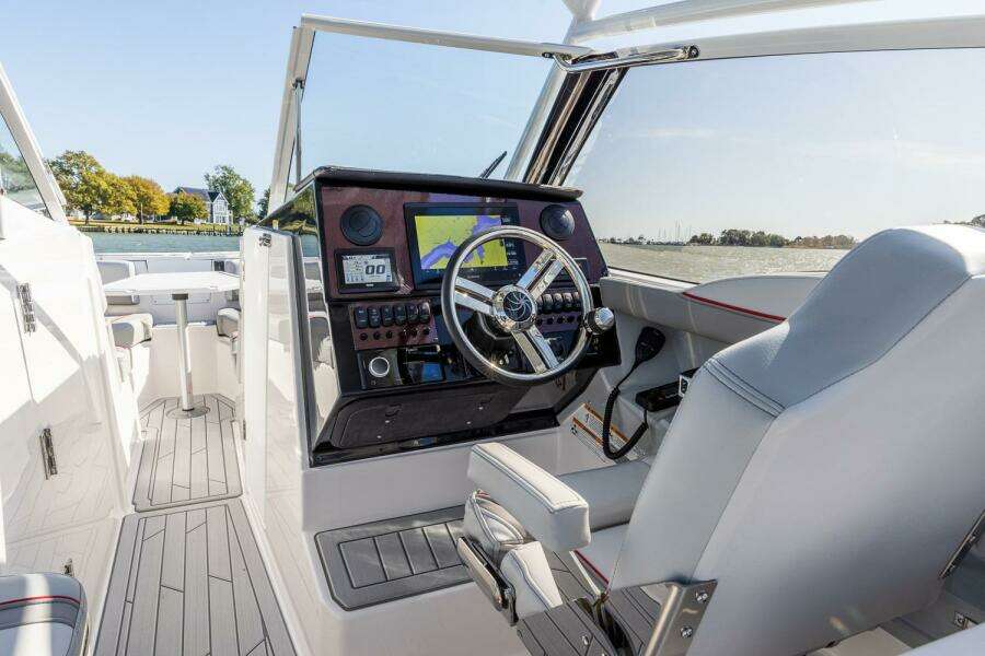 29ft Solara Yacht For Sale